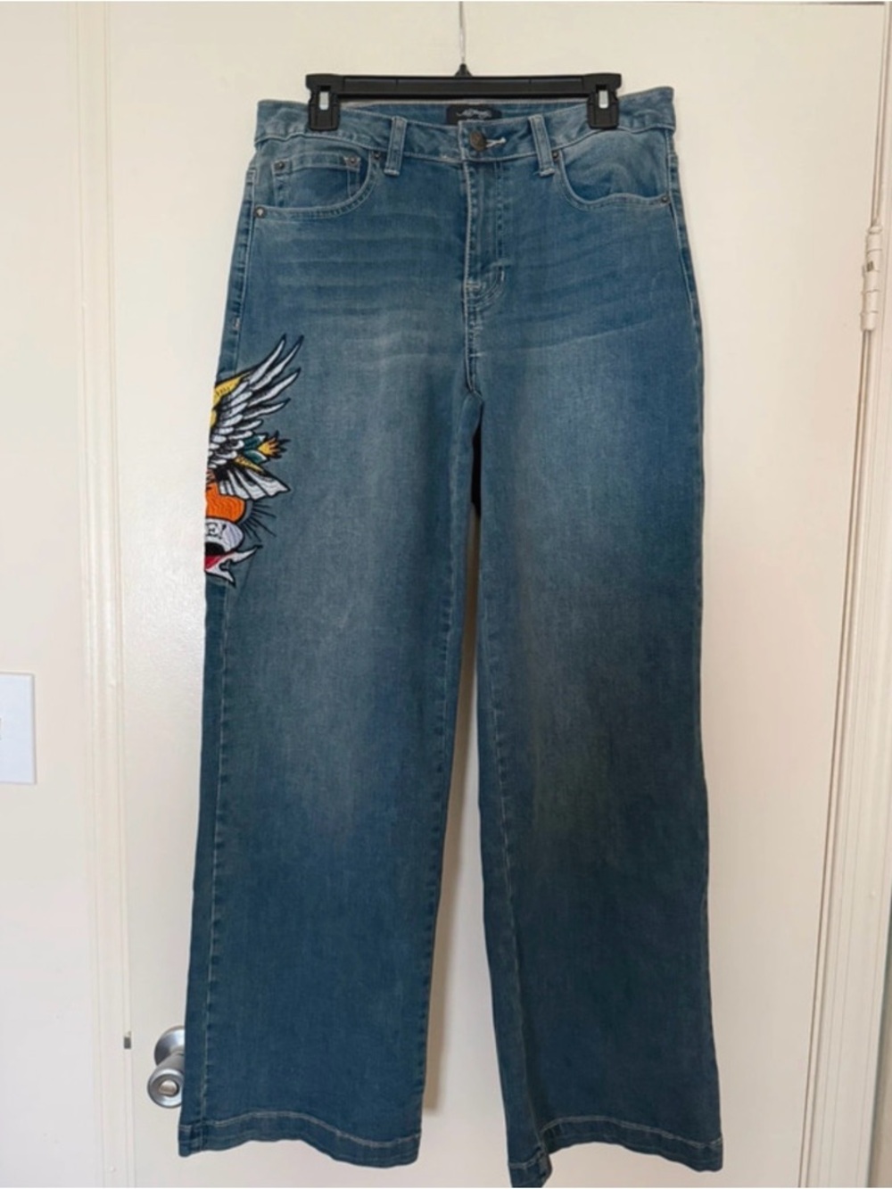 Ed Hardy Blue Denim Jeans with White Script and Multicolor Patch - Picture 4 of 8